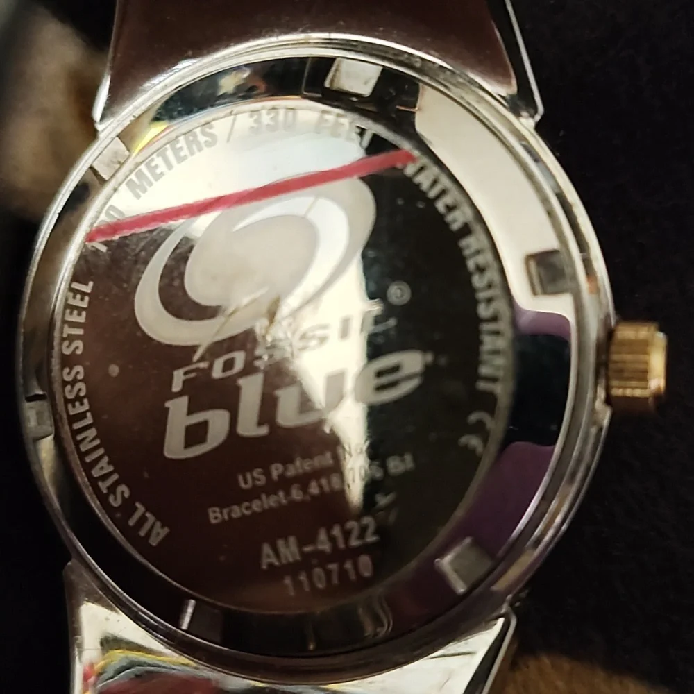 Hp🎯🥳🎉🕺💃Fossil blue rose gold and silver women's watch
